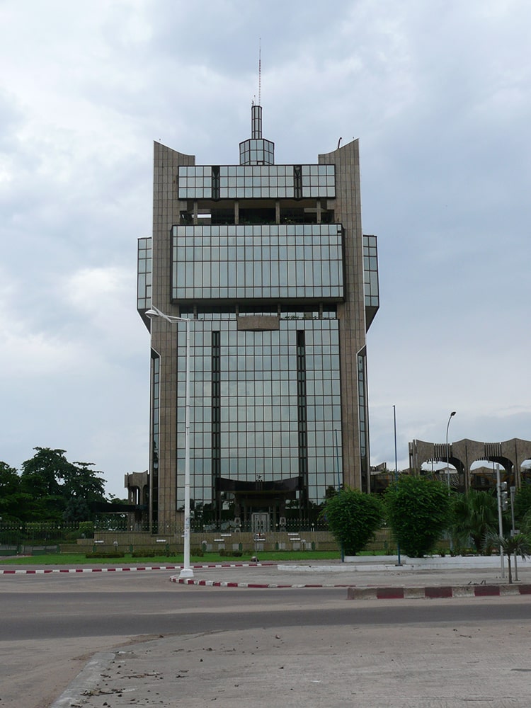 façades verre : Siégé B.E.A.C Congo Brazzaville 4